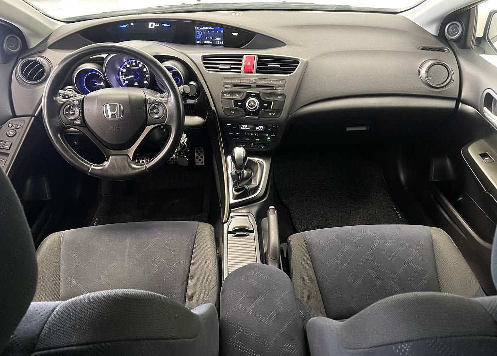 Vehicle Image 8