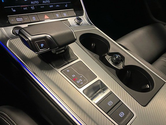 Vehicle Image 24