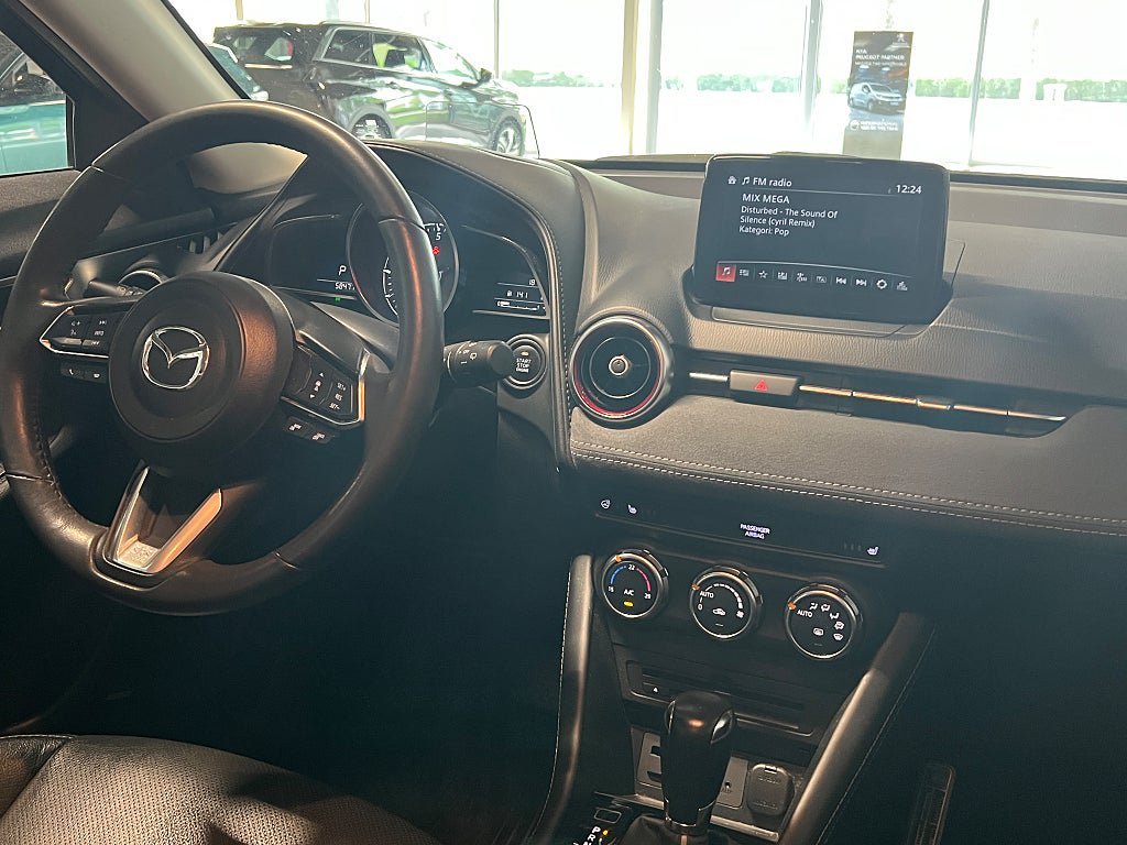 Vehicle Image 17