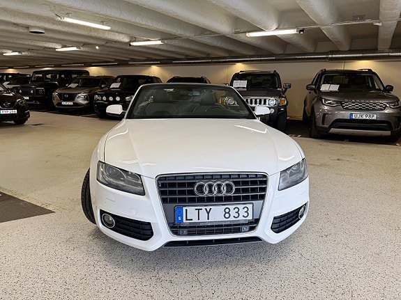 Vehicle Image 11
