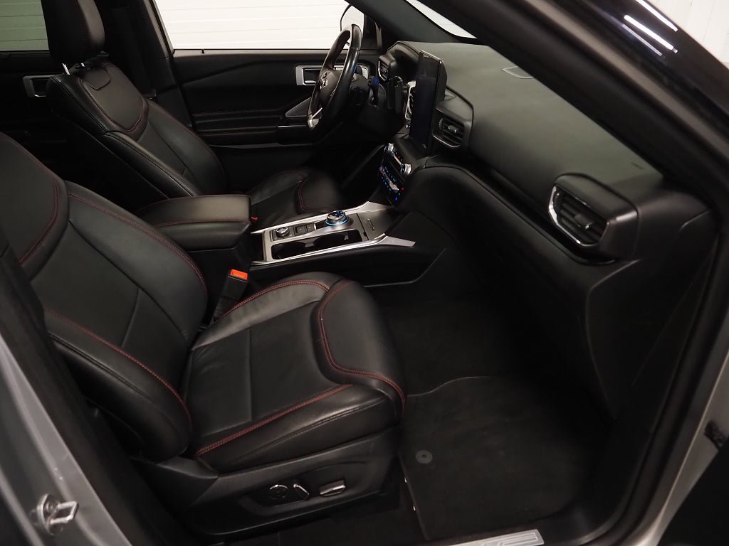 Vehicle Image 14