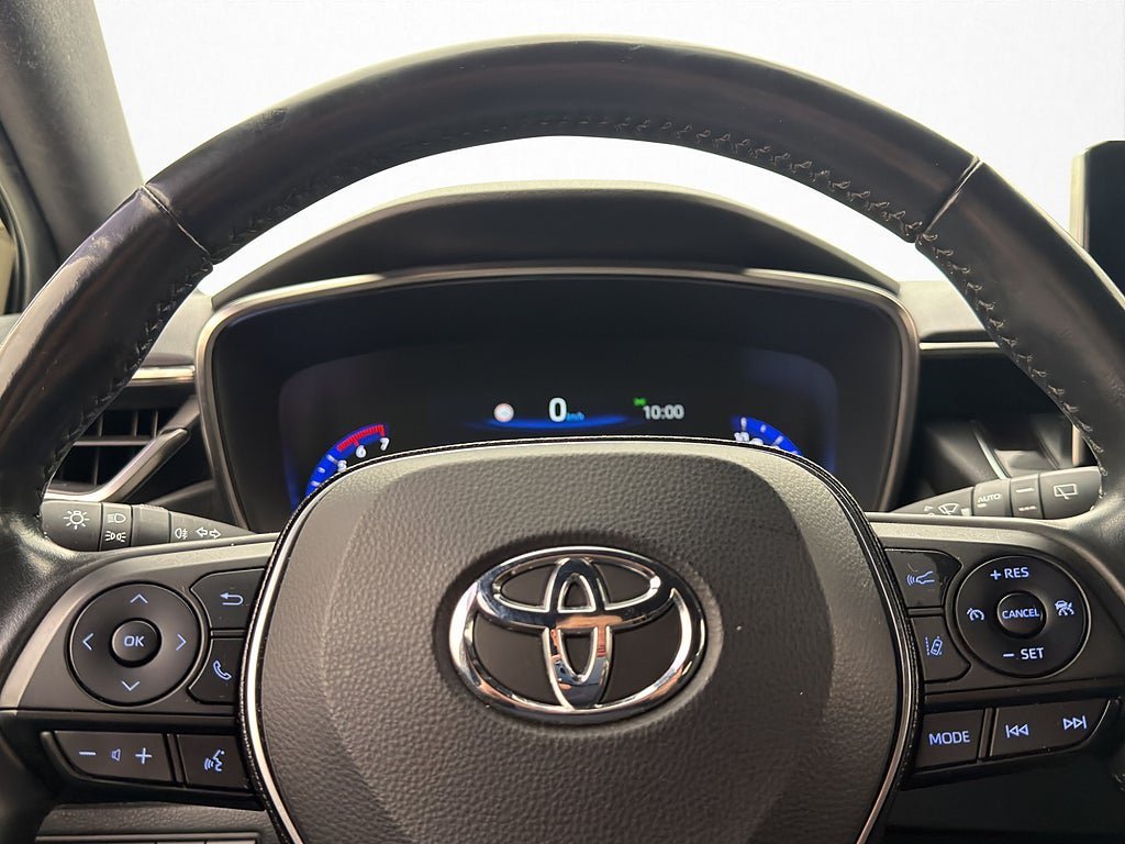 Vehicle Image 16