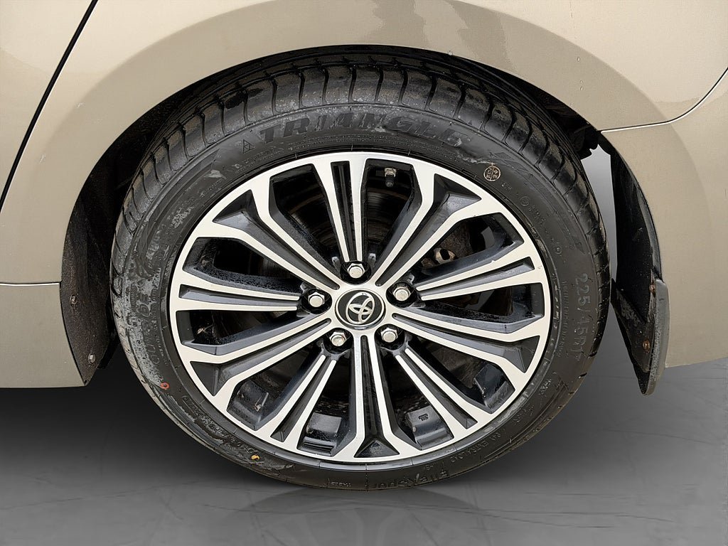 Vehicle Image 30