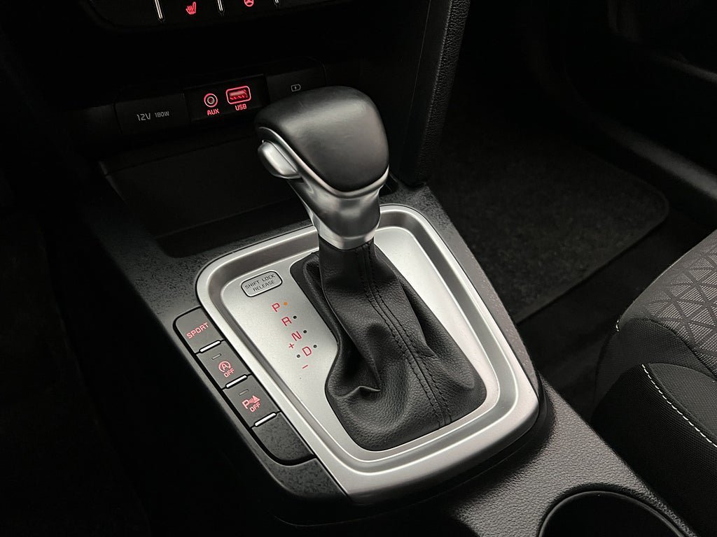 Vehicle Image 22