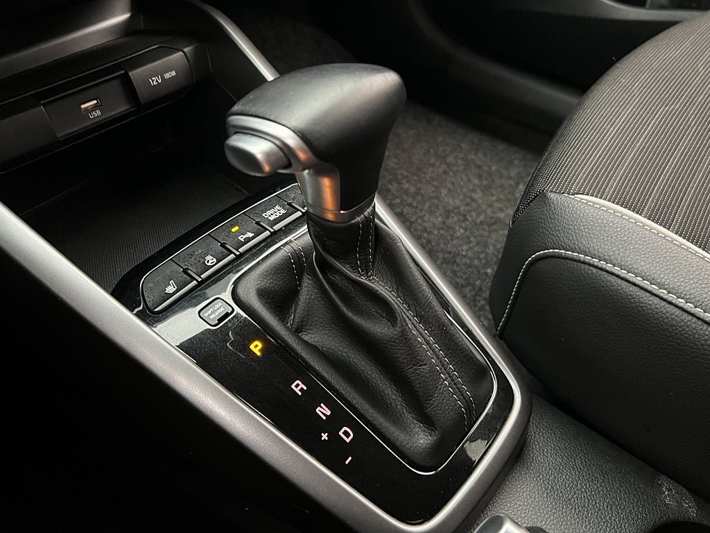 Vehicle Image 21