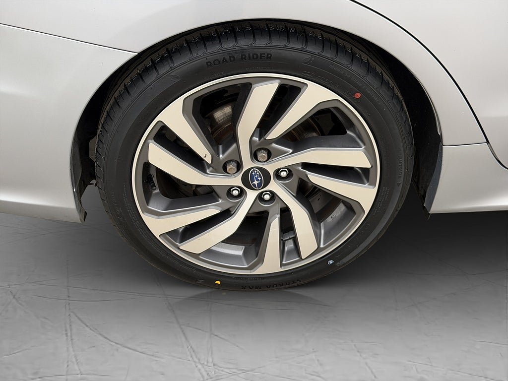 Vehicle Image 25