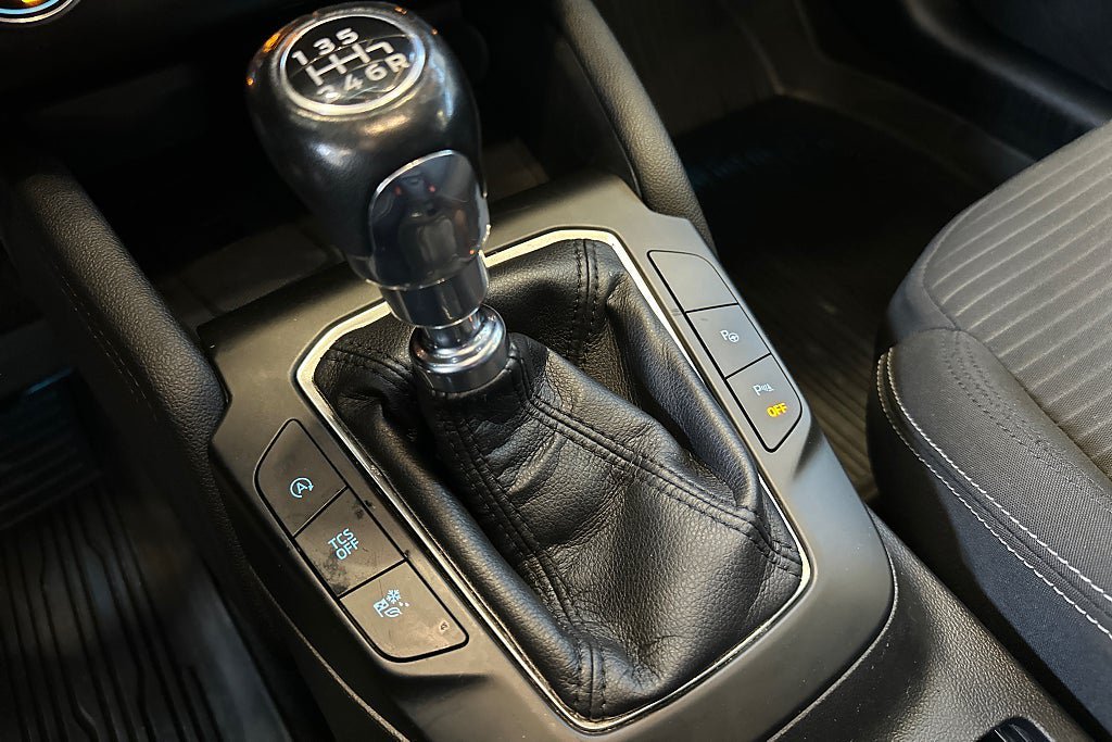 Vehicle Image 23