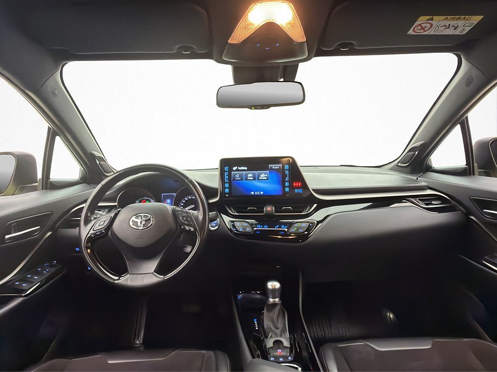 Vehicle Image 11