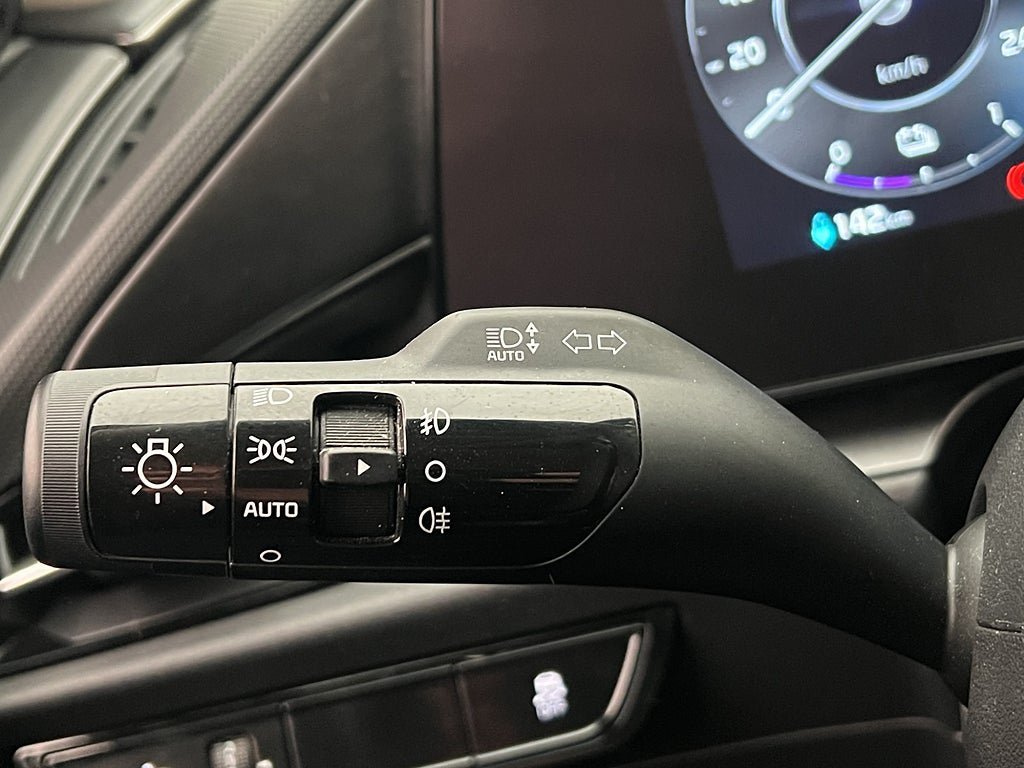 Vehicle Image 28