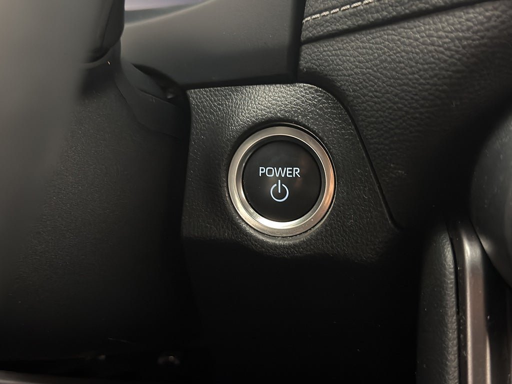 Vehicle Image 32