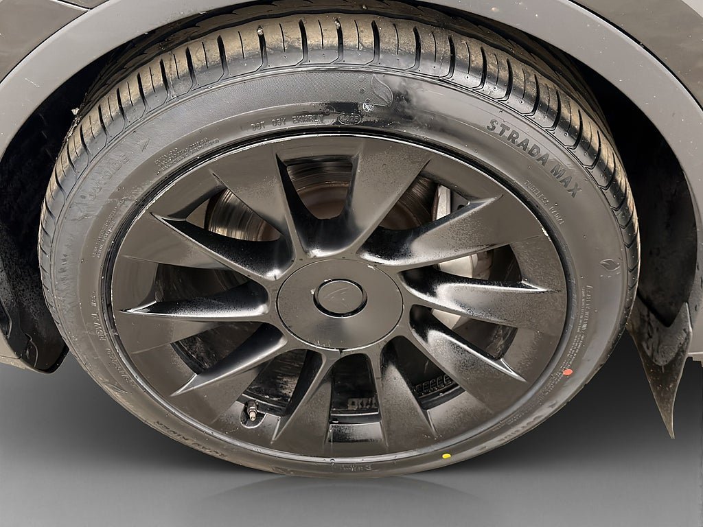 Vehicle Image 32