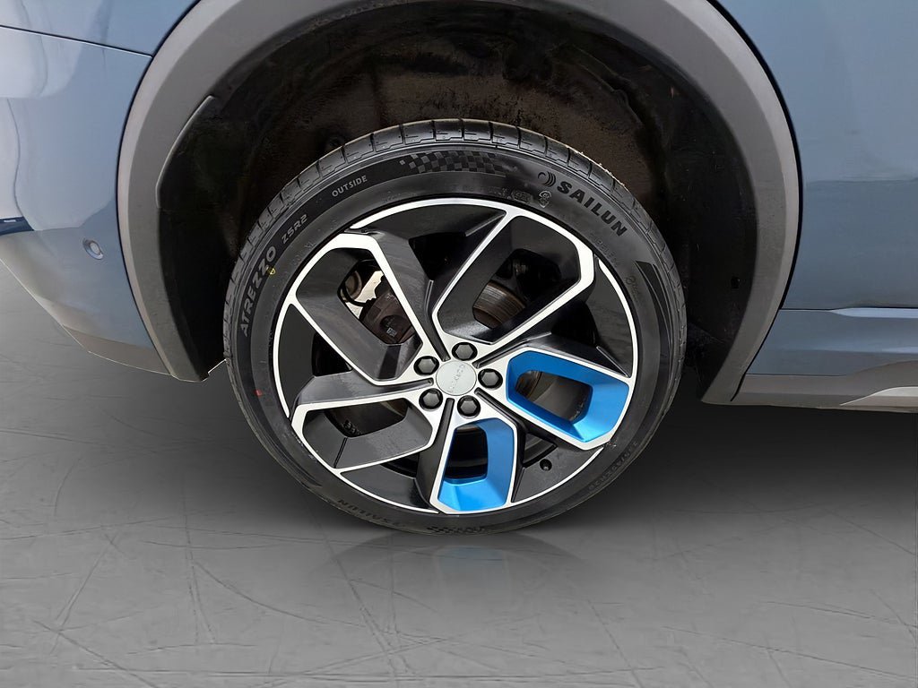 Vehicle Image 36