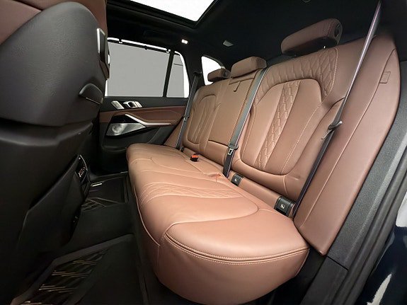 Vehicle Image 36
