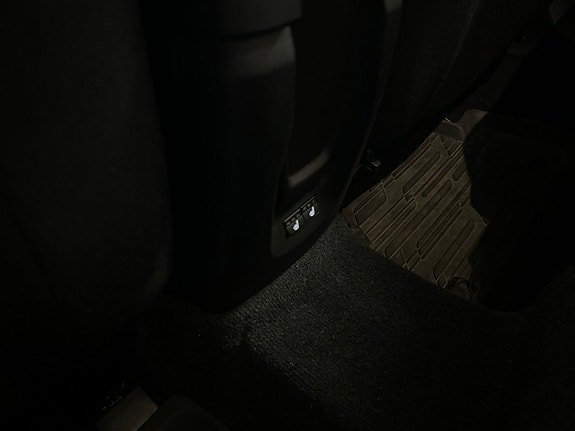 Vehicle Image 17