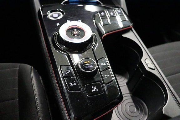 Vehicle Image 24