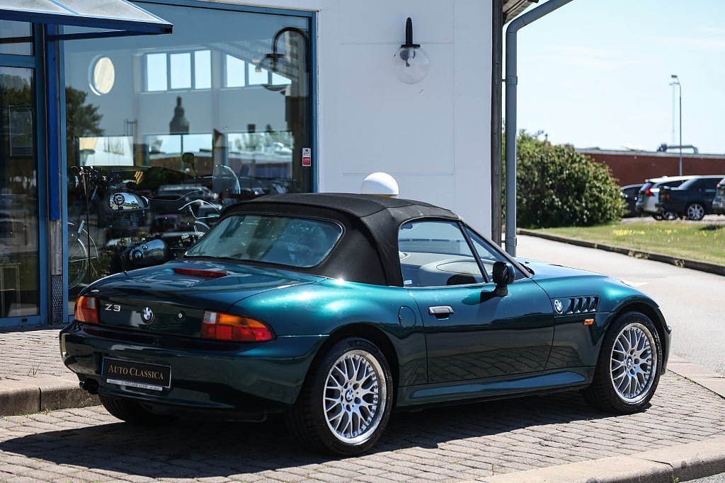Vehicle Image 18