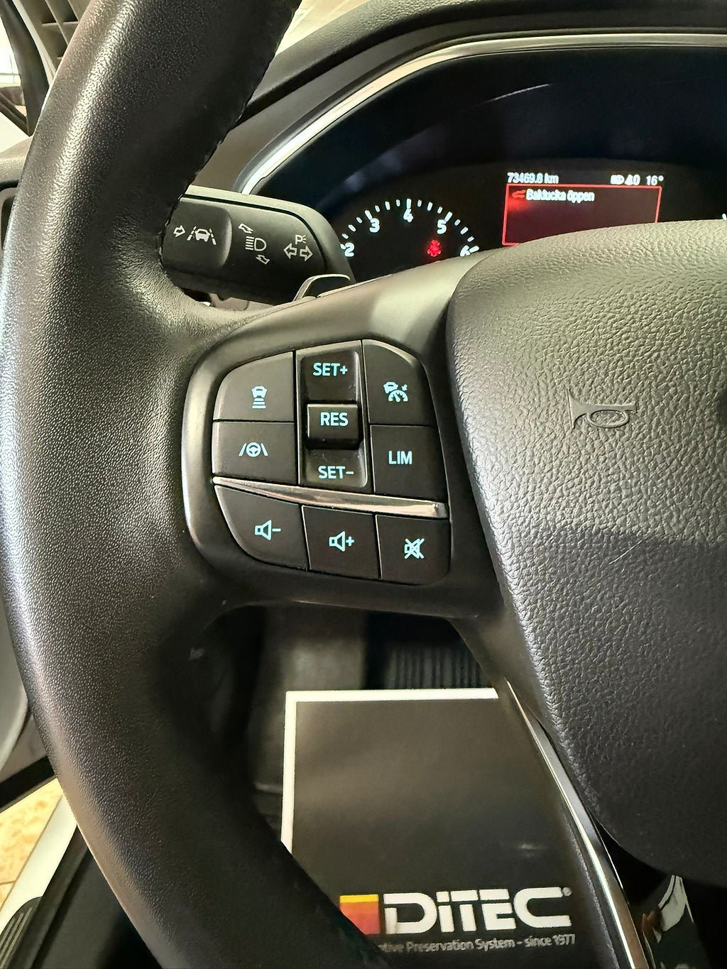 Vehicle Image 22