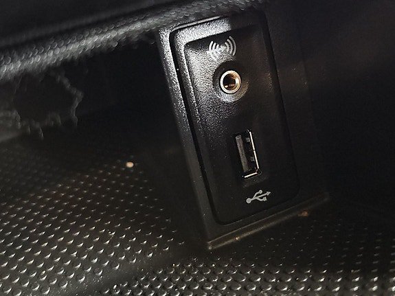 Vehicle Image 14
