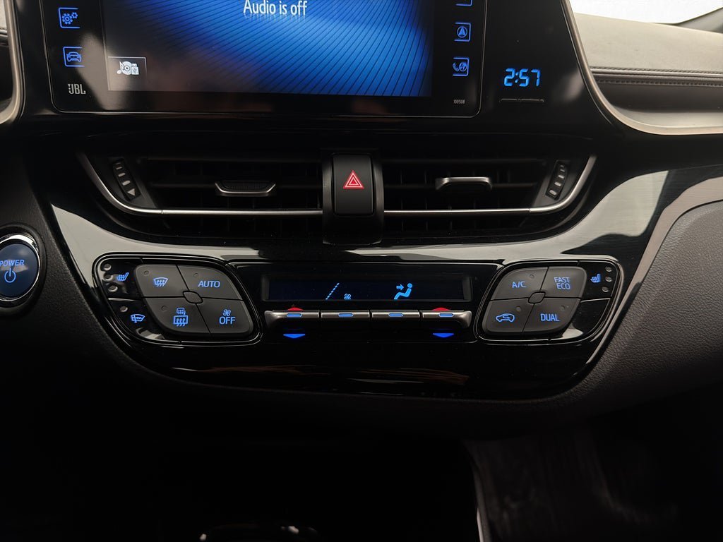 Vehicle Image 22