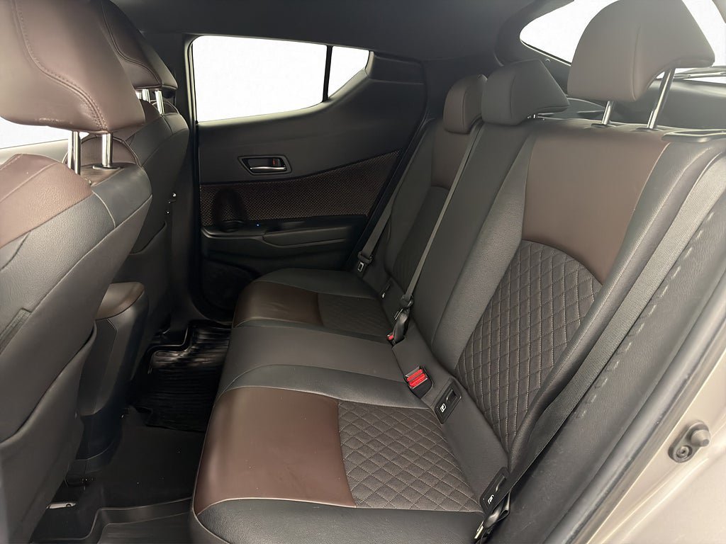 Vehicle Image 26