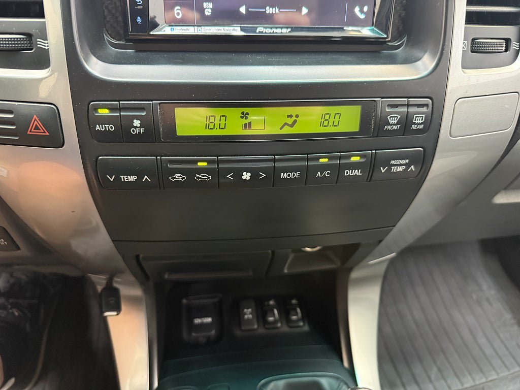 Vehicle Image 17
