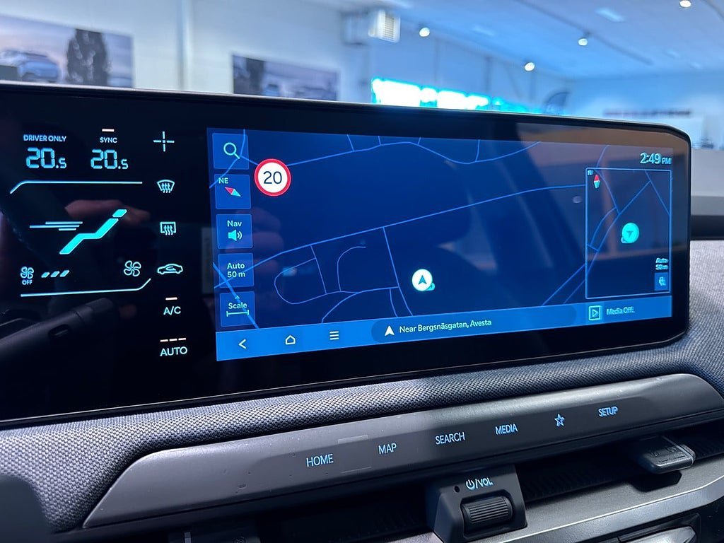 Vehicle Image 11