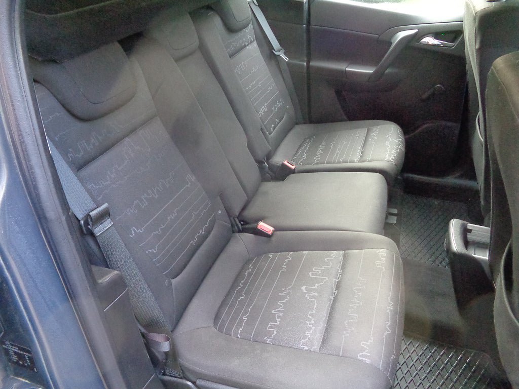 Vehicle Image 38