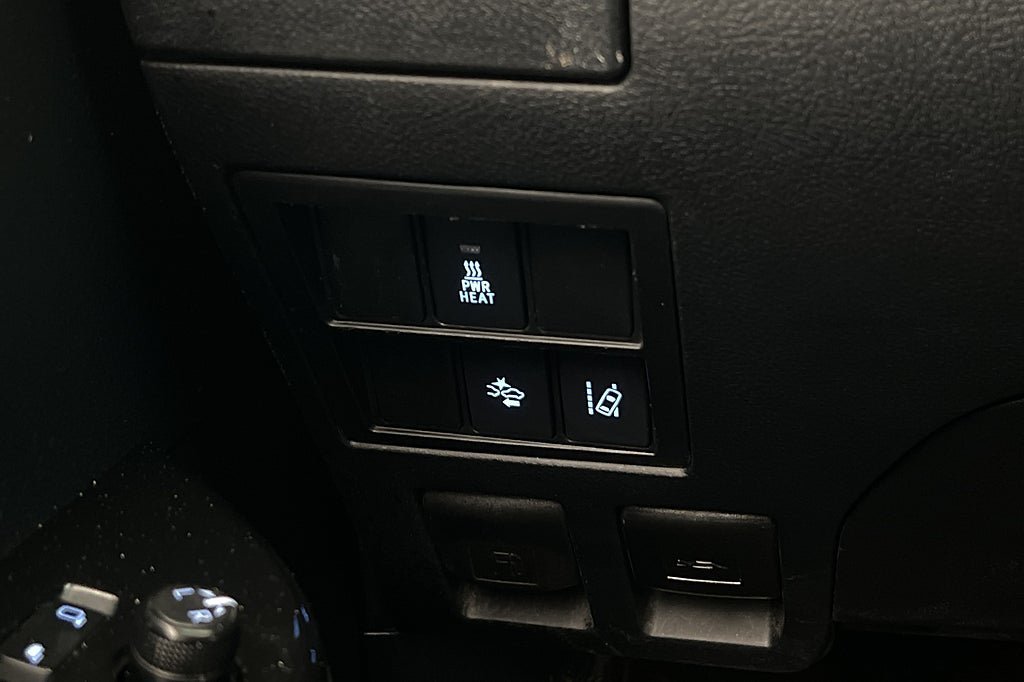 Vehicle Image 26