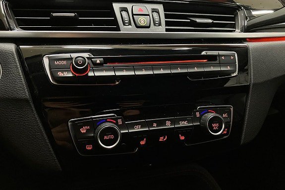 Vehicle Image 28