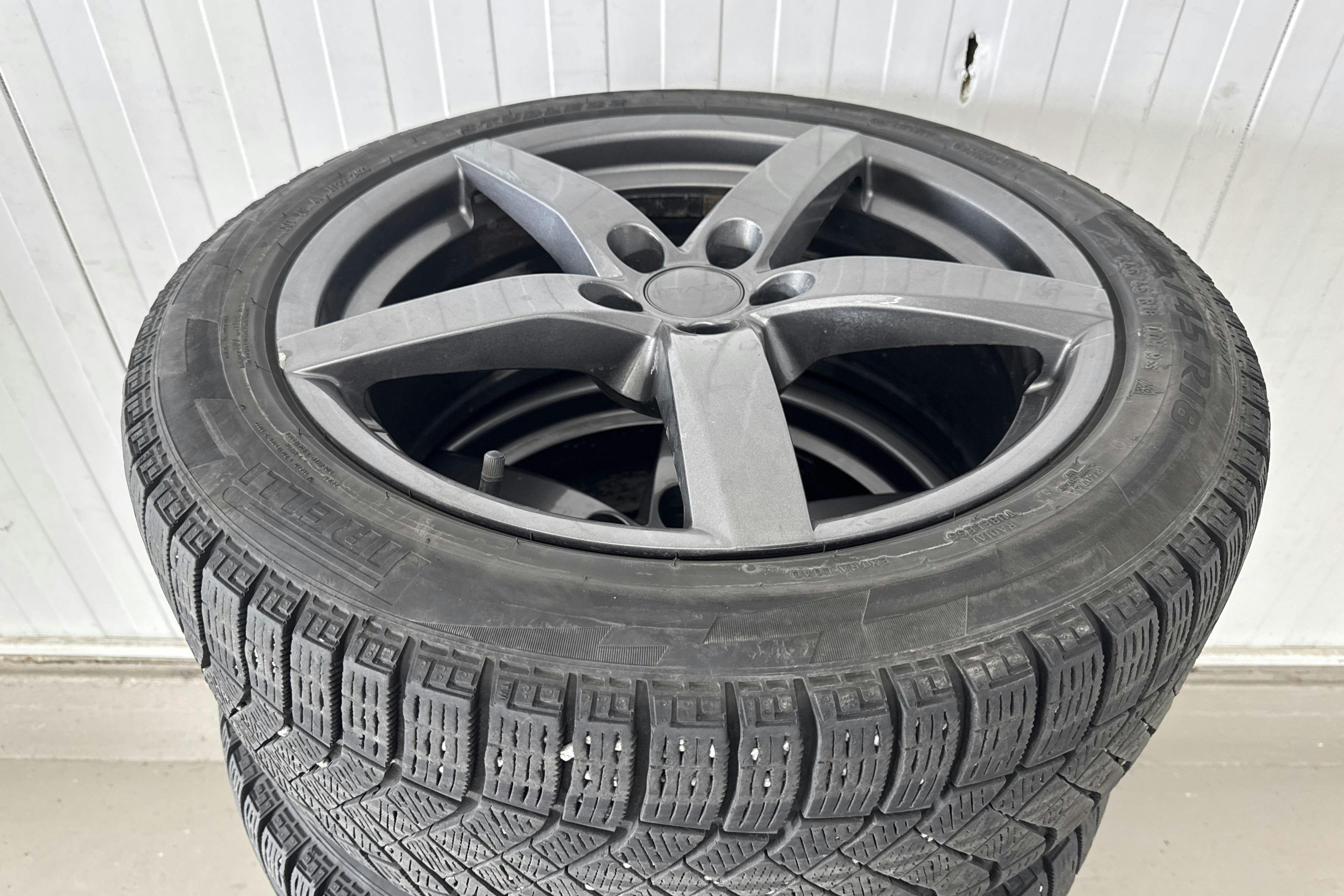 Vehicle Image 22
