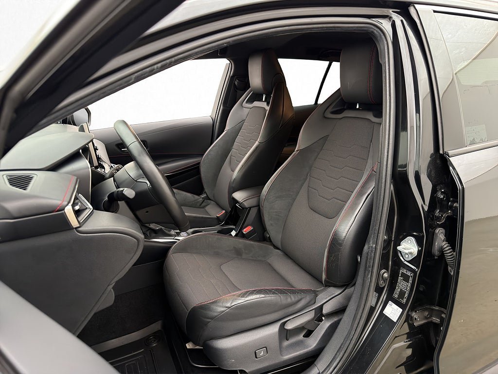 Vehicle Image 12
