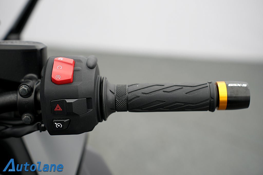 Vehicle Image 23