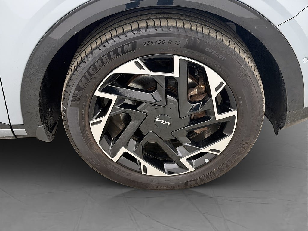 Vehicle Image 38