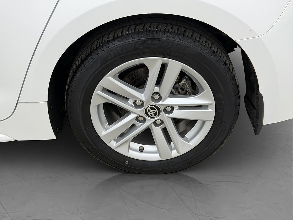 Vehicle Image 11