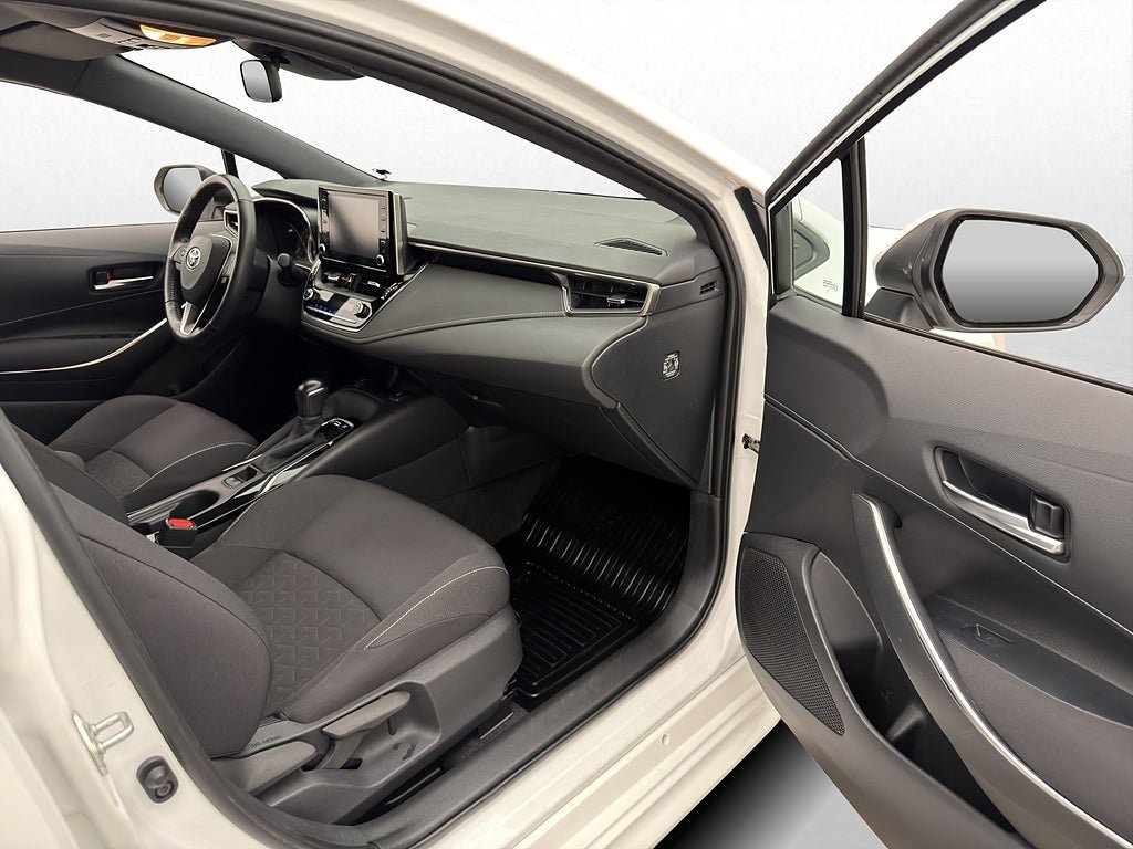 Vehicle Image 15