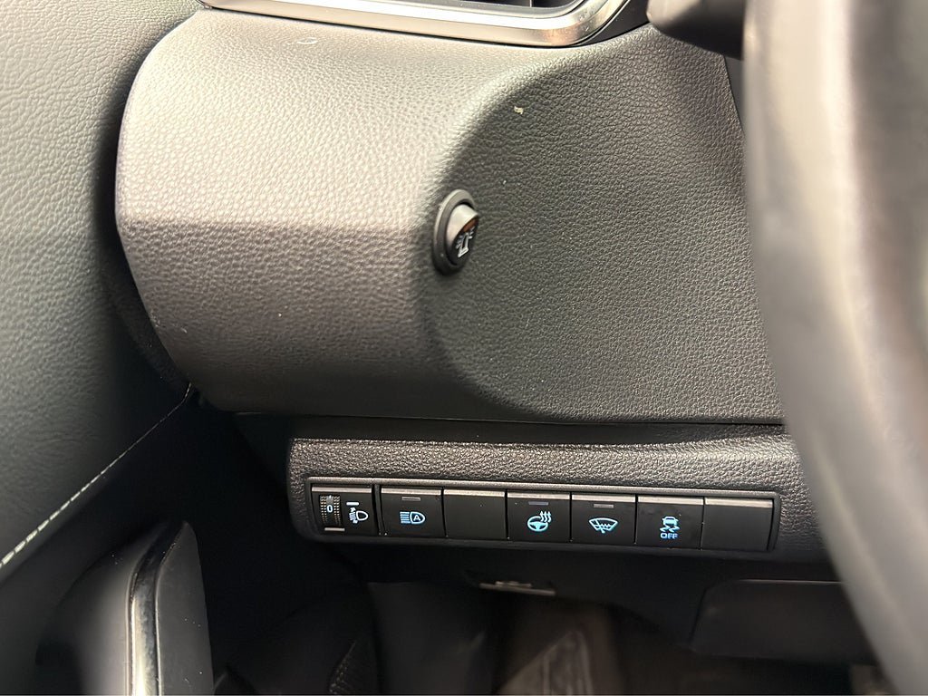 Vehicle Image 24