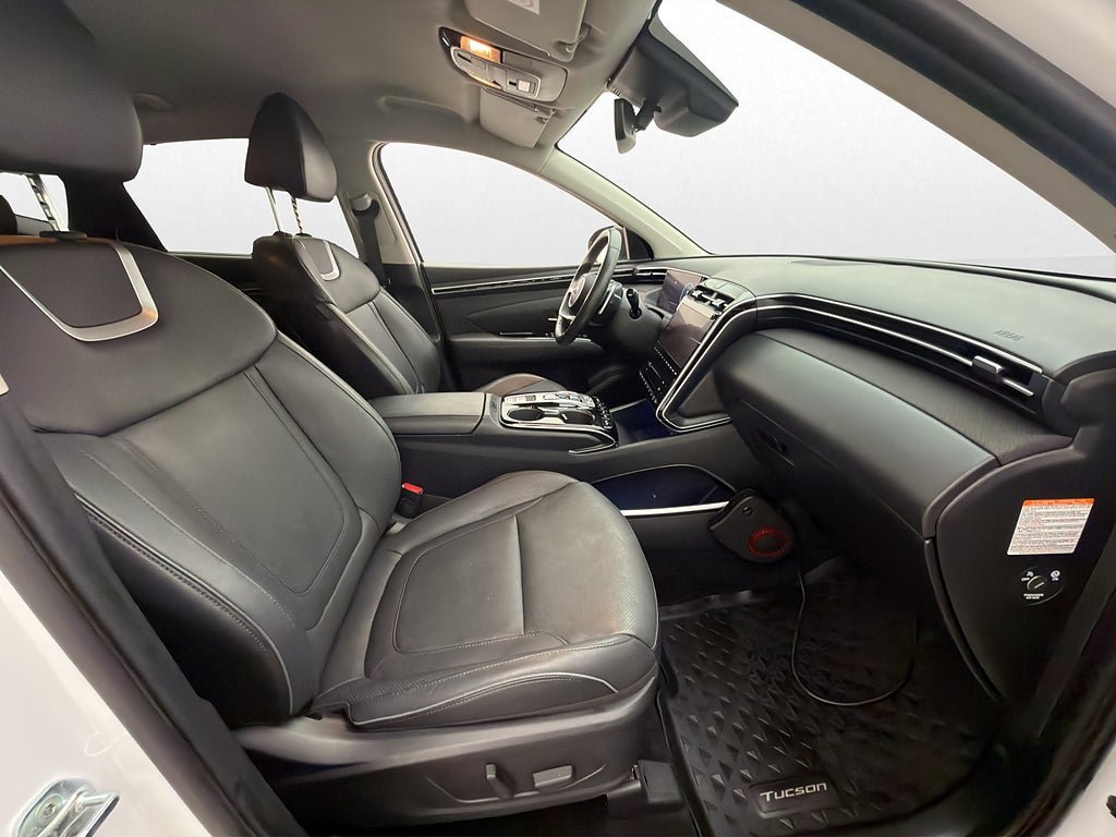 Vehicle Image 14