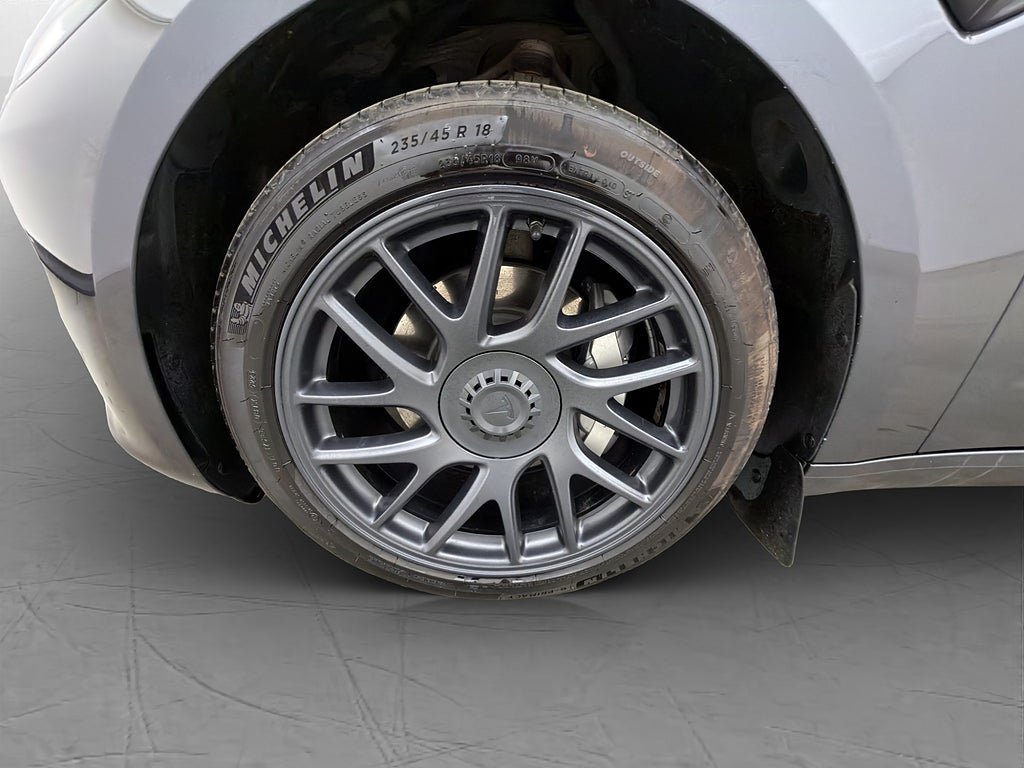 Vehicle Image 30