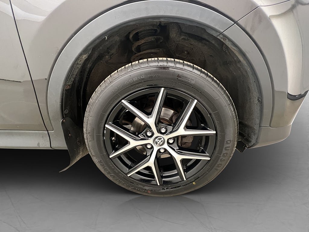 Vehicle Image 13