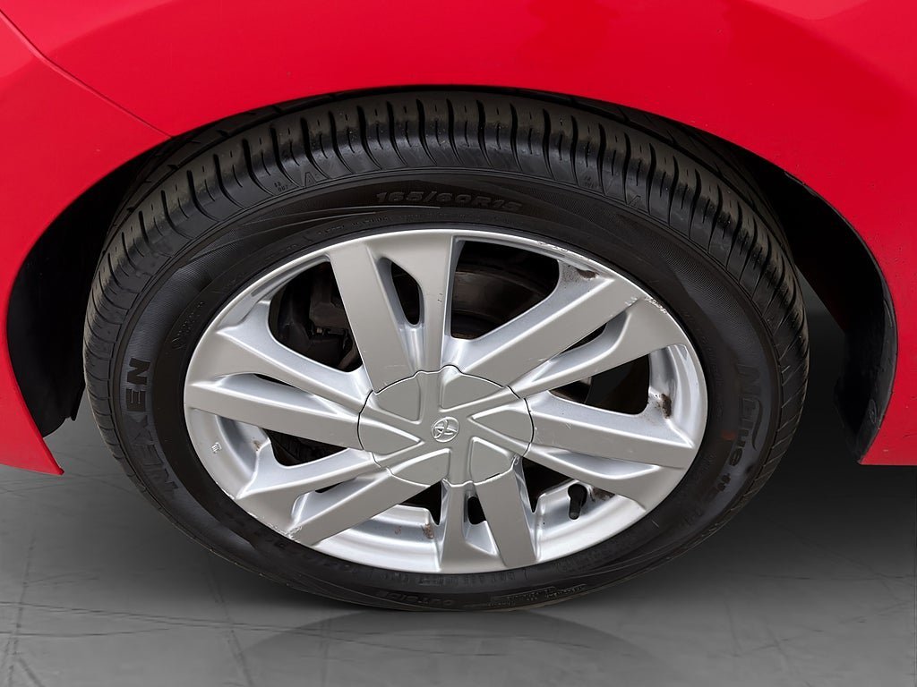 Vehicle Image 13