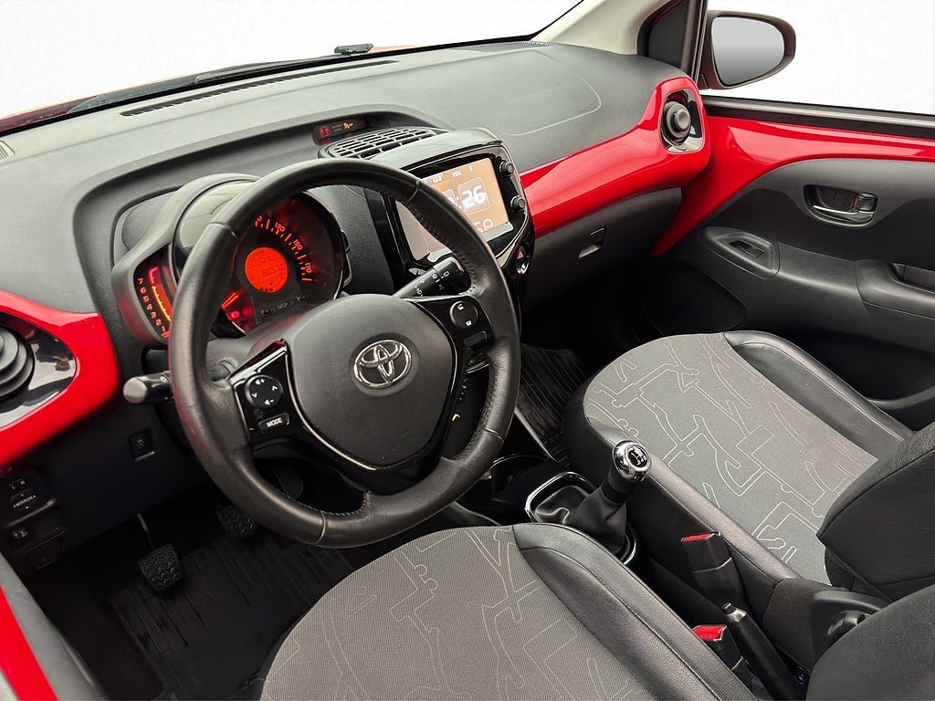 Vehicle Image 18