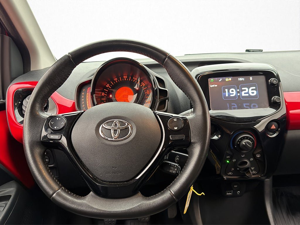 Vehicle Image 19