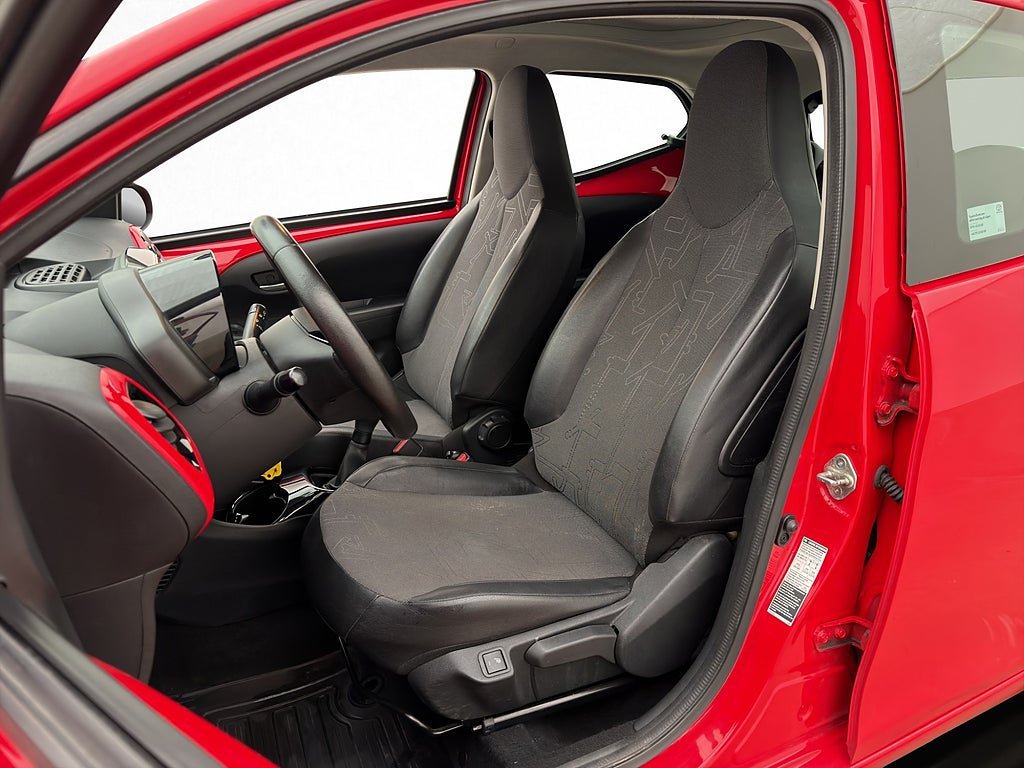Vehicle Image 21