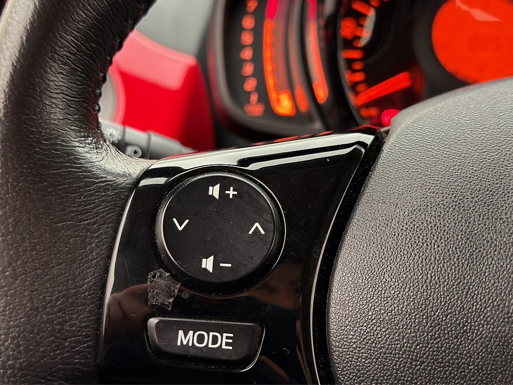 Vehicle Image 27