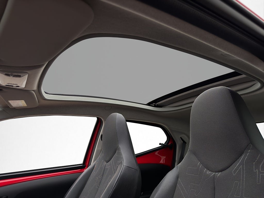 Vehicle Image 30