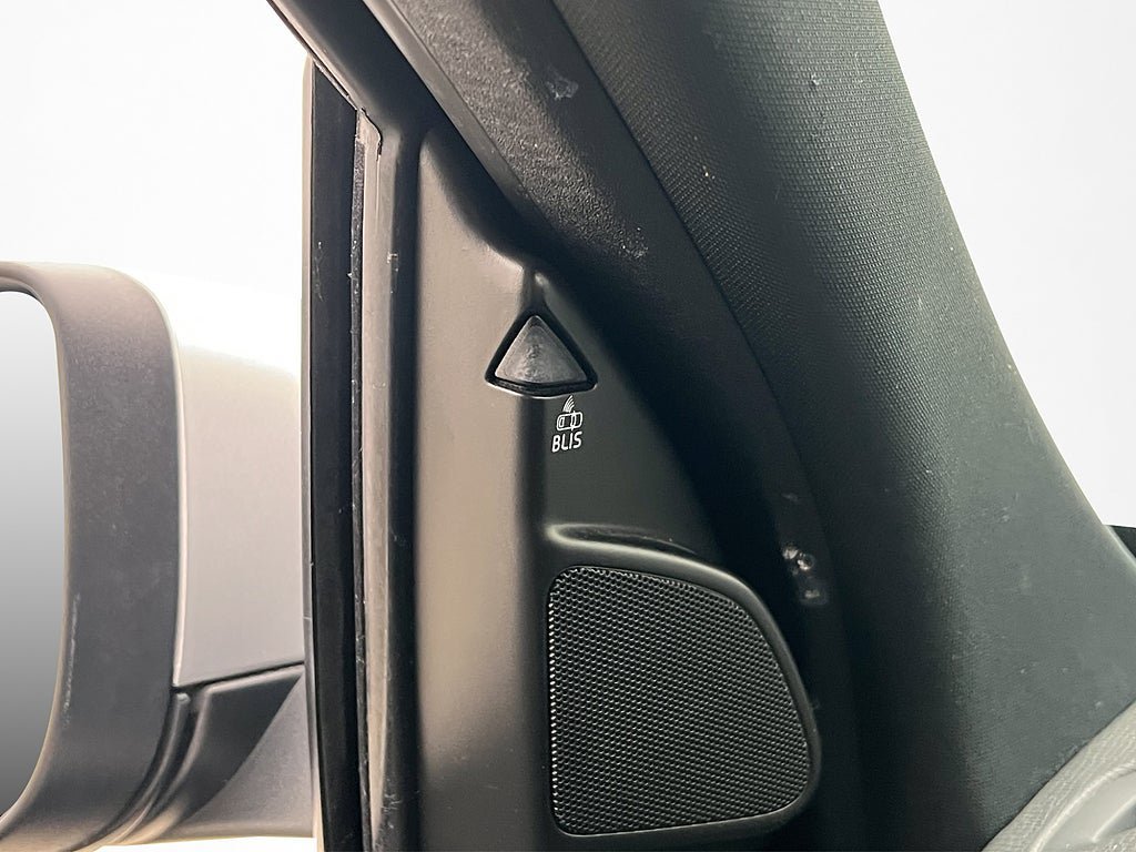 Vehicle Image 33