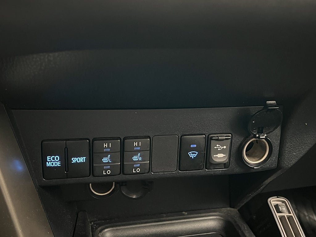 Vehicle Image 29