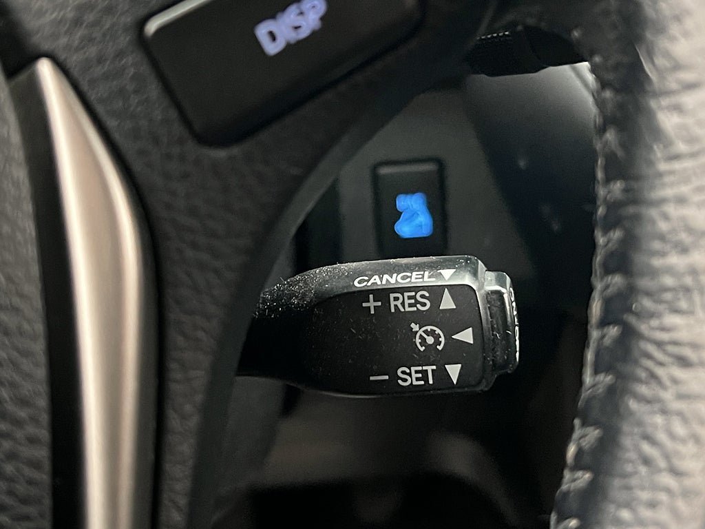 Vehicle Image 32