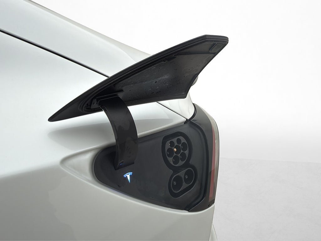 Vehicle Image 33