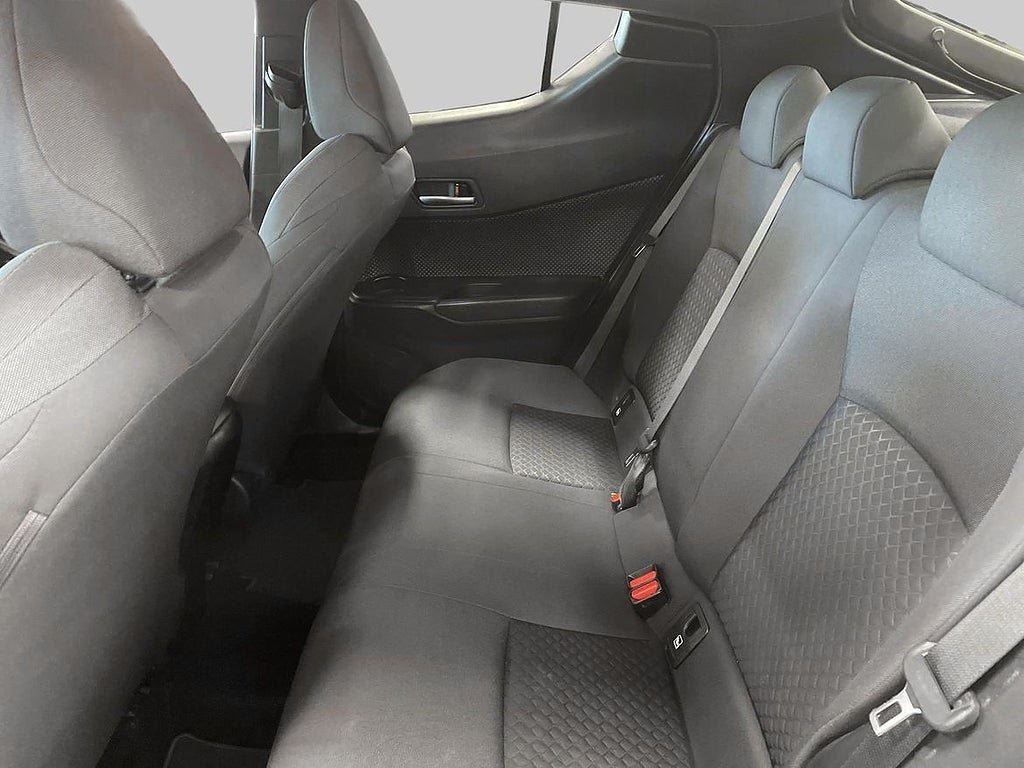 Vehicle Image 11
